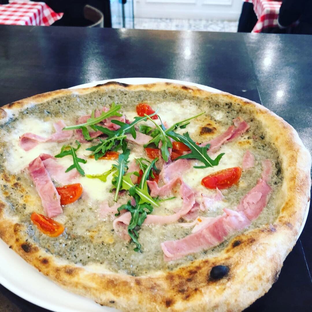 Pizza napoli jambon truffé 