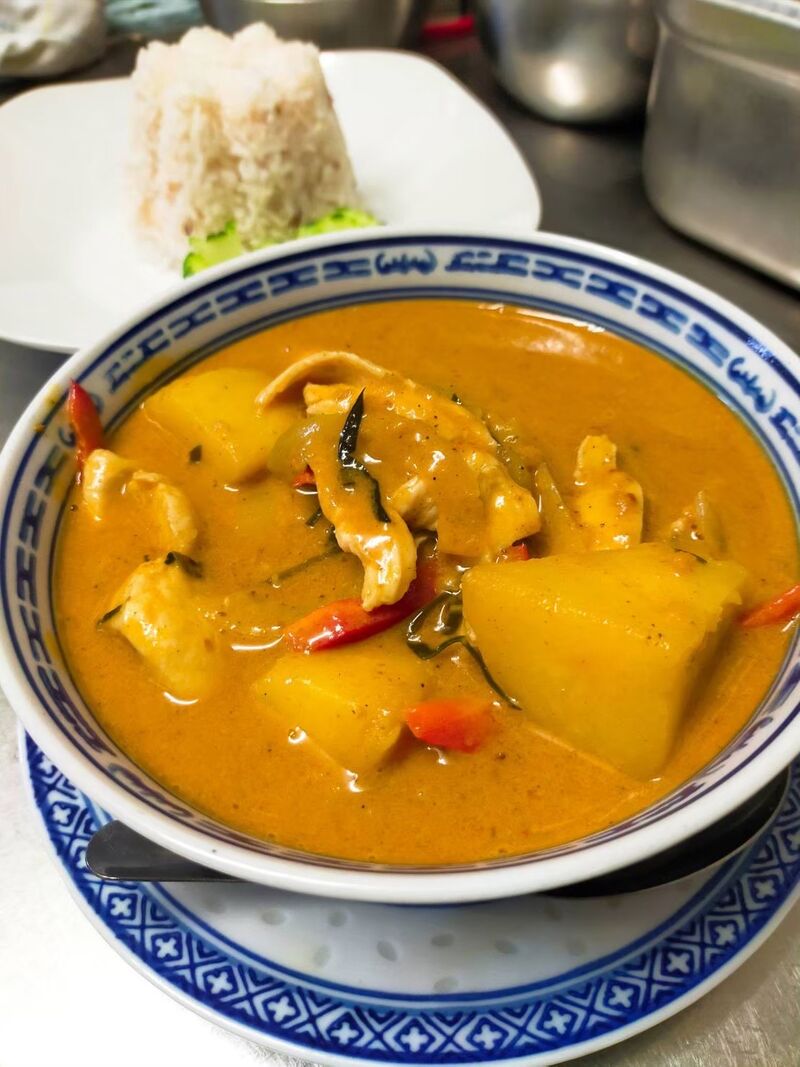 Massaman Curry mit Hühnerbrust