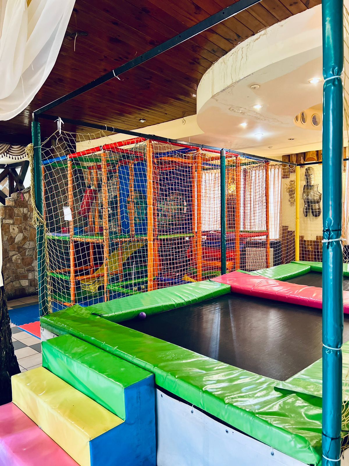 Дитячий зал(раніше Караоке зал)