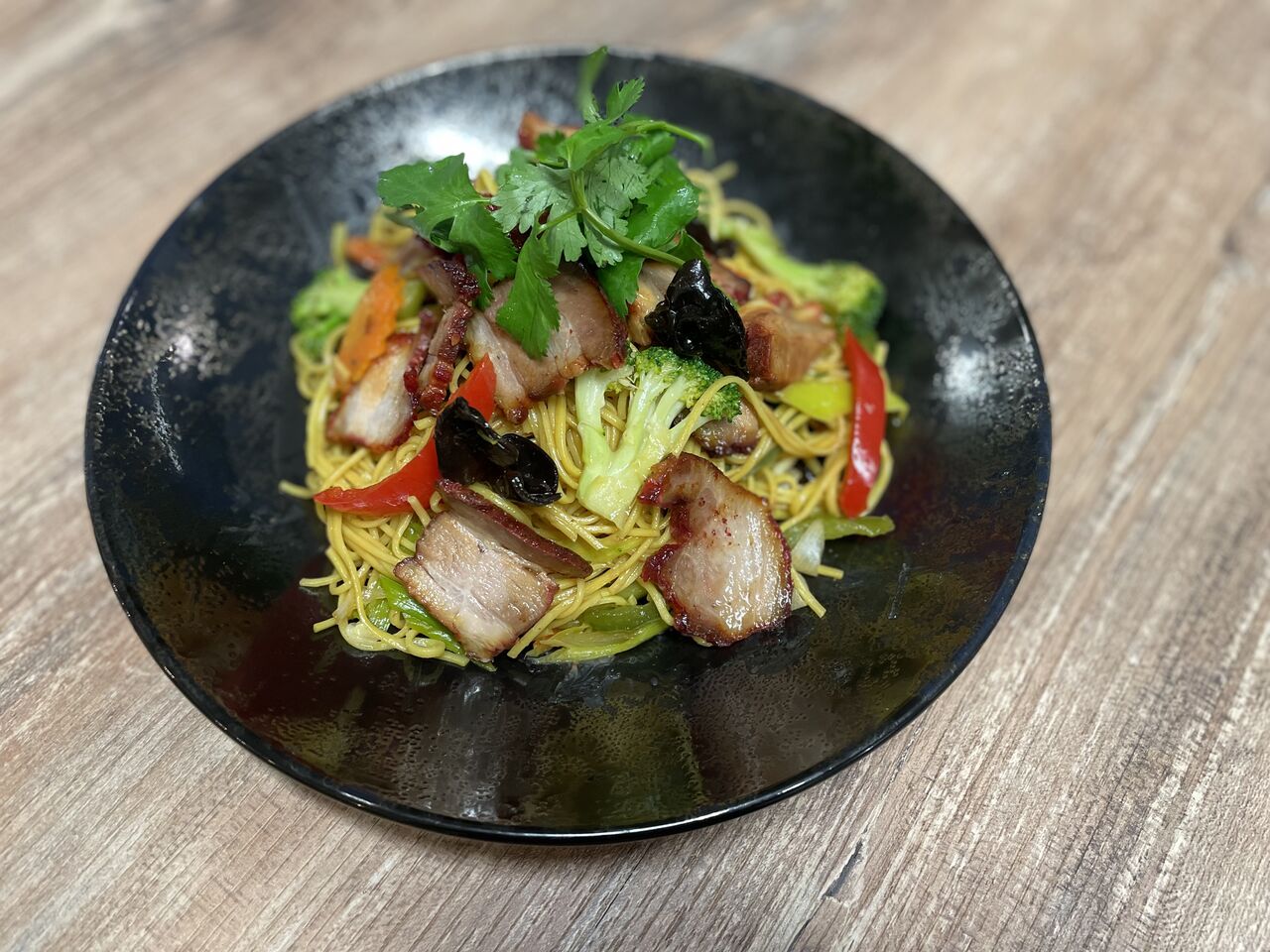 Nouille au porc laqué 