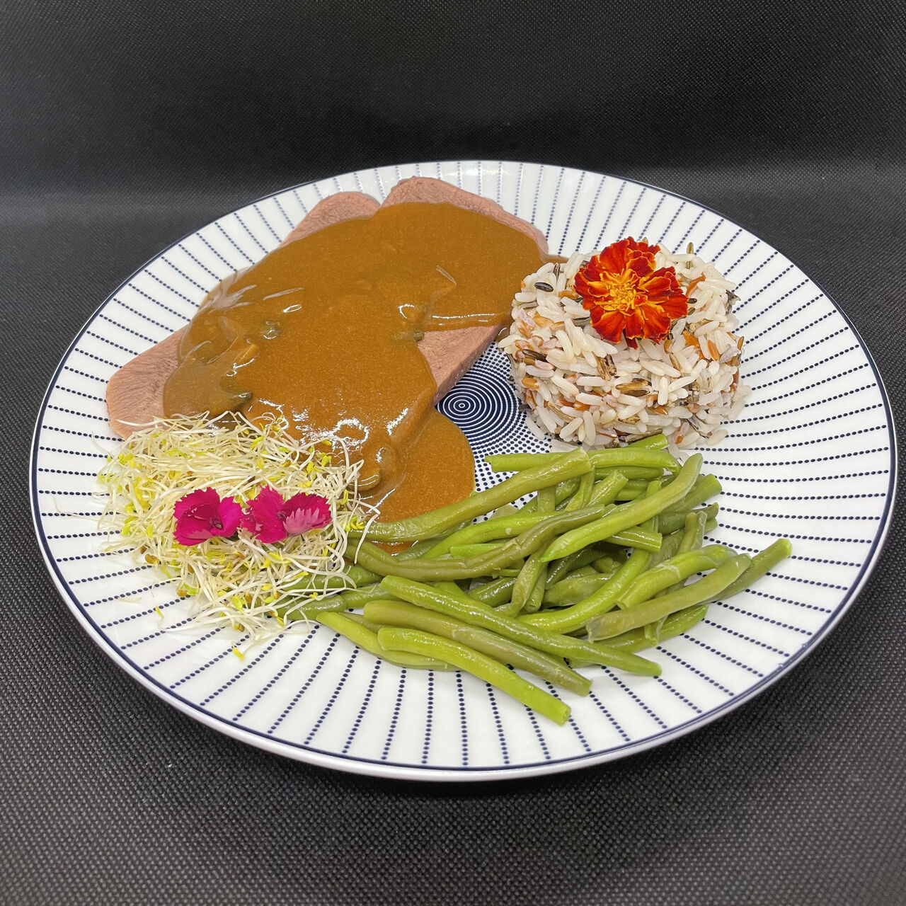 Langue de Bœuf sauce Madère 