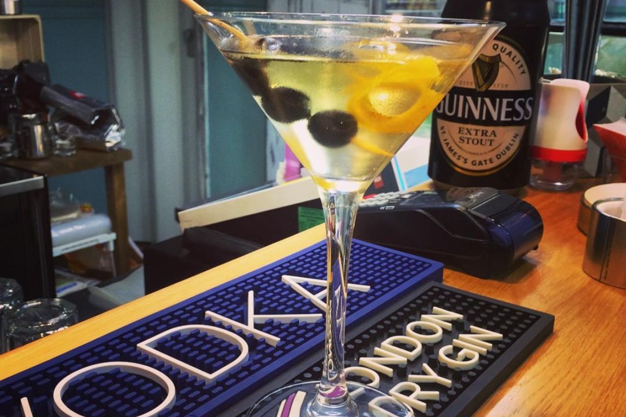 Paninoteca, Birreria, BistròPub, Caffetteria Illy, Aperitivi....