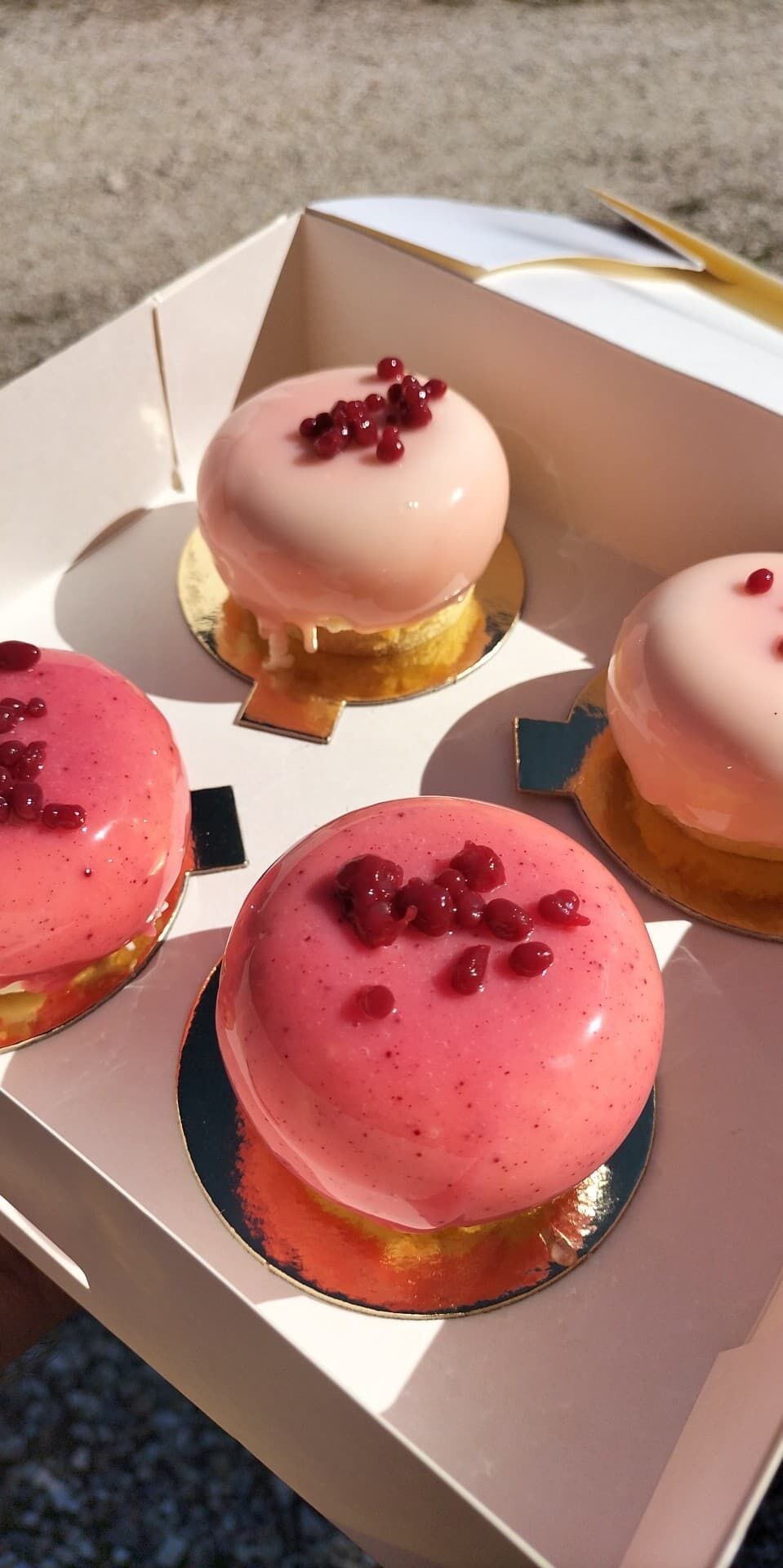 Nos desserts : Pêche, framboise, agrumes ou surprise. Nos desserts sont tout en délicatesse et en goûts naturels, vous adorerez.