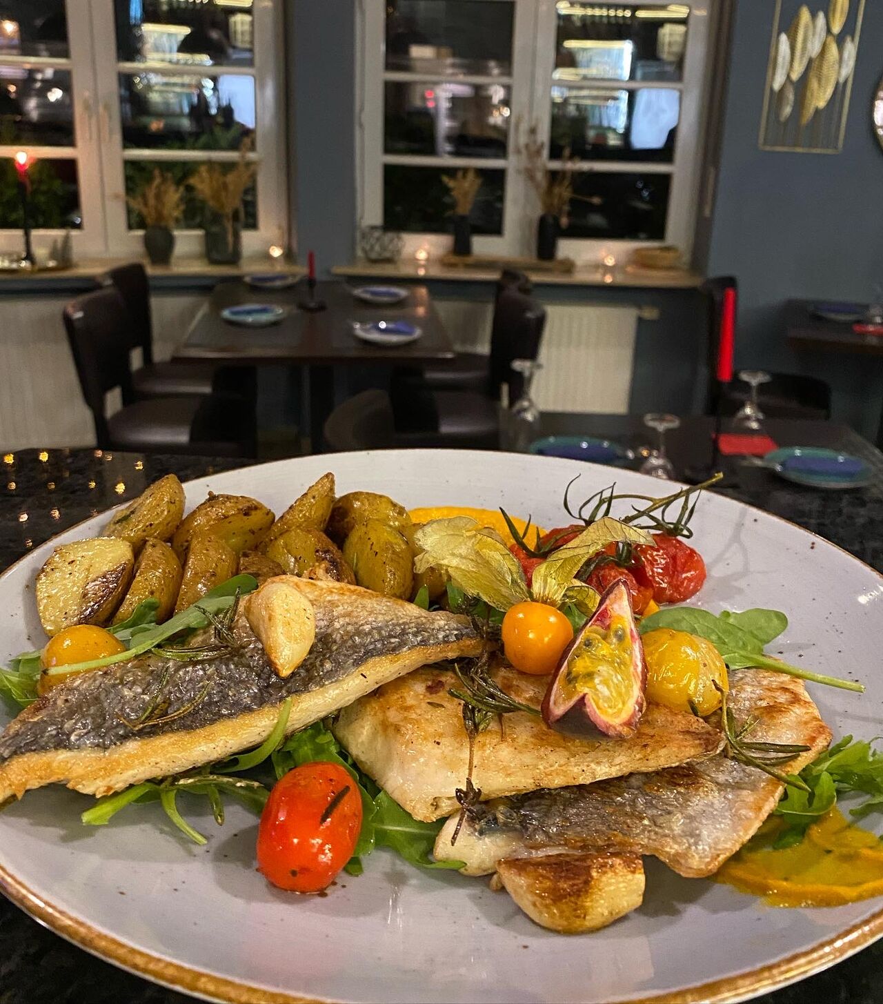 Filetierte Dorade auf Gemüse 