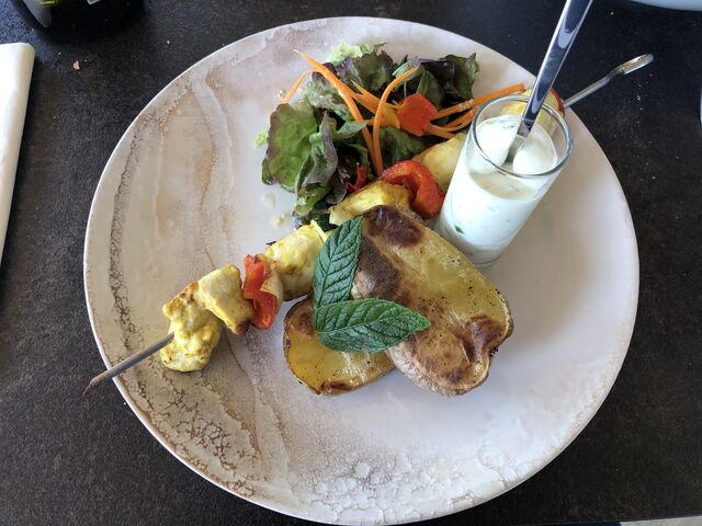 Brochette de volaille crème aux herbes