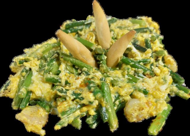 Revuelto de espárragos y gambas 