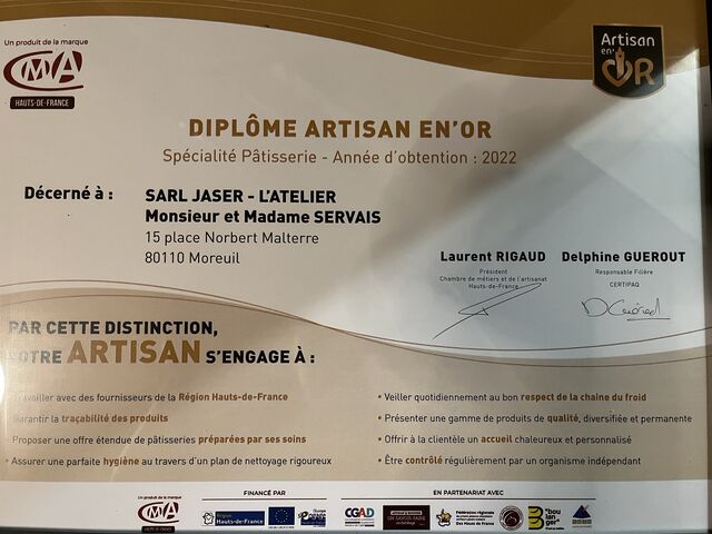 Diplôme artisan en or, spécialité pâtisserie