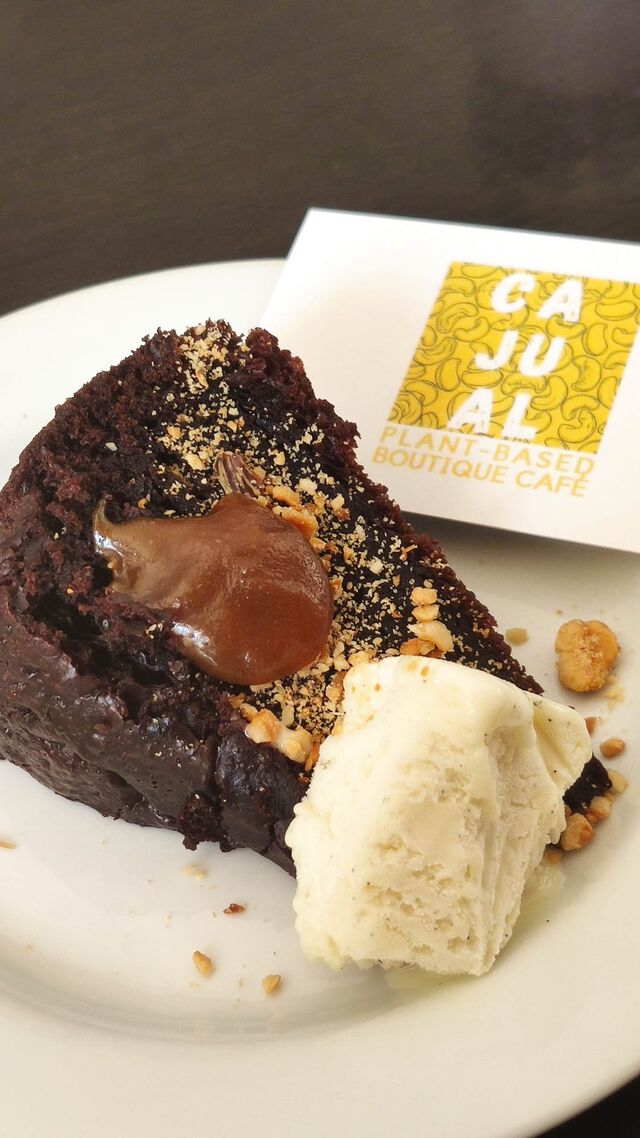 Bolo Chocolate, Caramelo e Gelado Baunilha