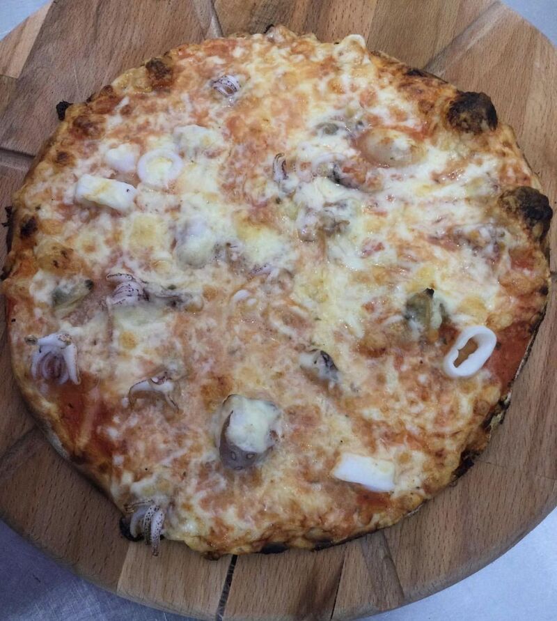 meeresfrüchte pizza