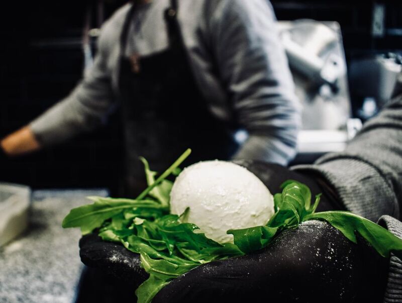 Notre fameuse et onctueuse Burrata