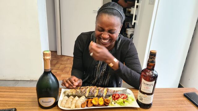 Pour un anniversaire surprise même la patronne est surprise. 