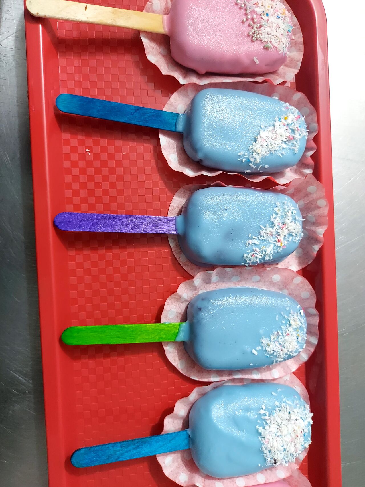 CAKE POPS FORMA DE INGHETATA