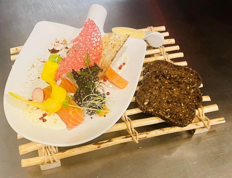 Saumon fumé maison au bois de pommier