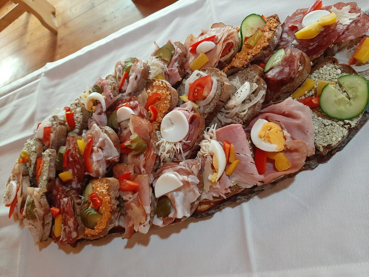 Brötchen auf Wunsch bestellbar