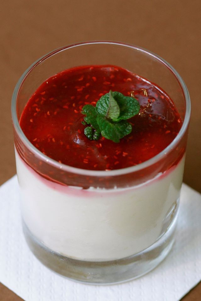 MOUSSE DE LIMÃO E FRAMBOESA
