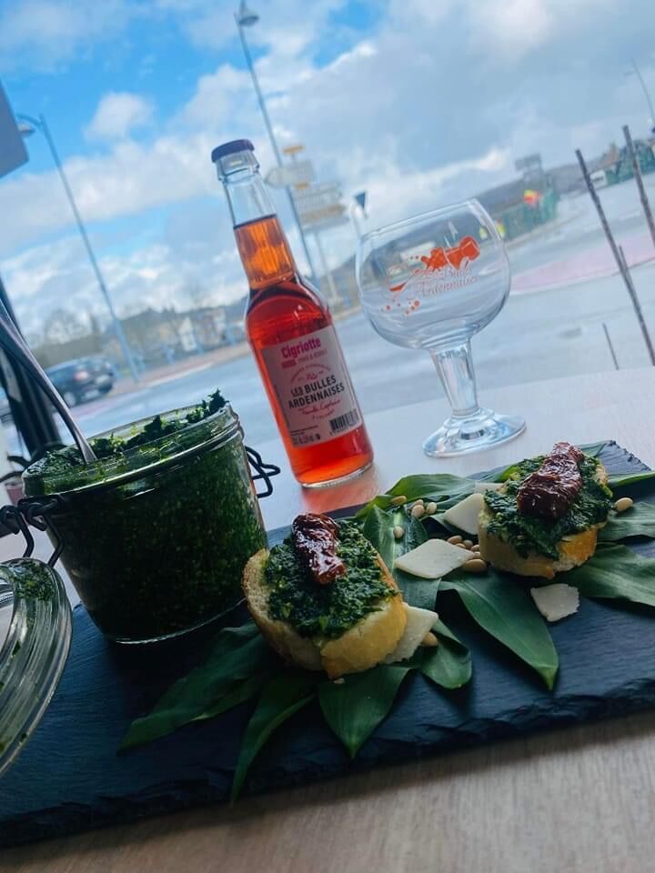 Cidre artisanal et pesto ail des ours