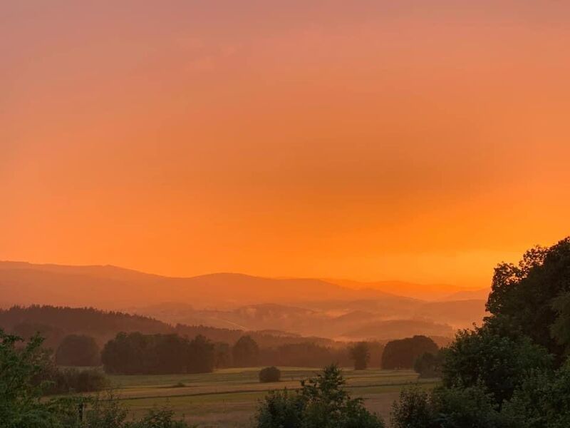 Abendstimmung von der Terrasse des Burggasthofs Weißenstein