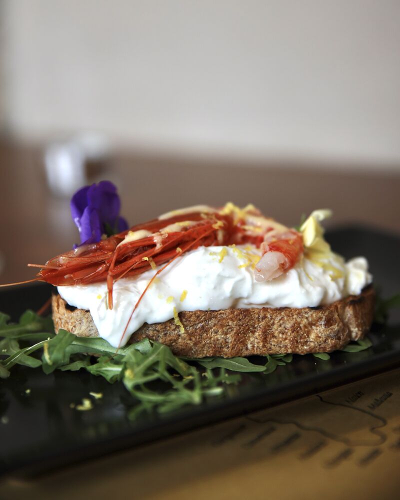 -- BRUSCHETTA DI GAMBERO ROSSO --