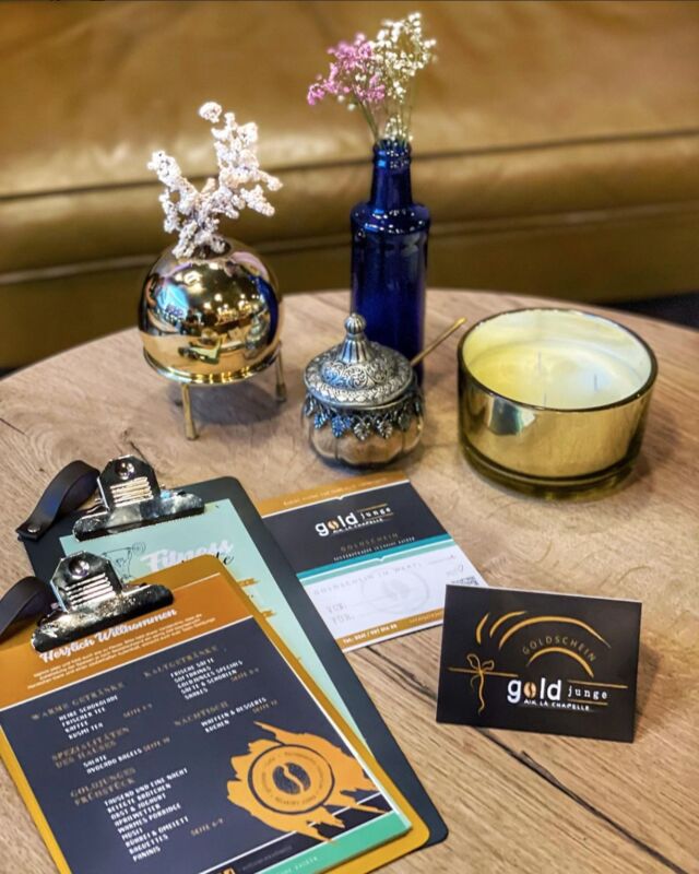 Pünktlich zur Vorweihnachtszeit haben wir unsereG O L D S C H E I N E im praktischen Scheckkartenformat für euch bereit liegen.