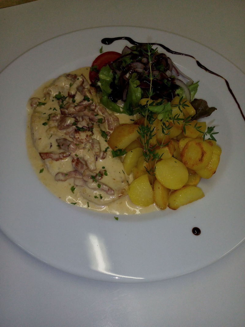 escalope de dinde vosgienne à la crème de munster