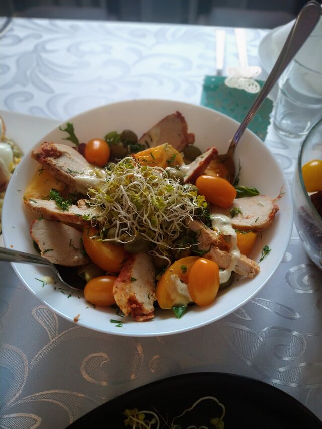 Sałatka z kurczakiem 