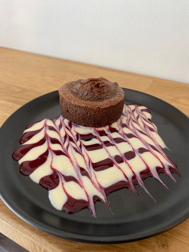 Coeur coulant au chocolat et sa crème anglaise 