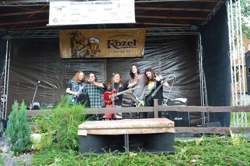 IV.ROCK FEST - ÚRAZ PROUDEM
https://youtu.be/ZehEK5_uG7Y