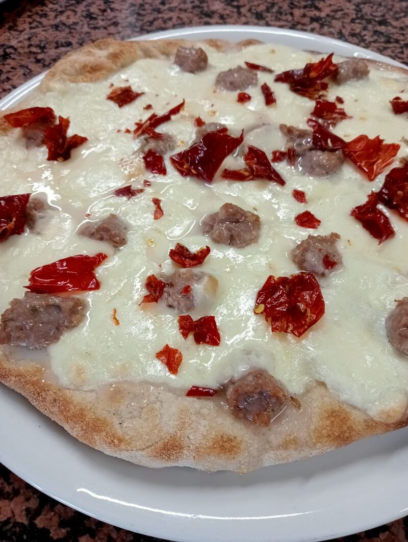 Pizza Senisara con Peperone Crusco