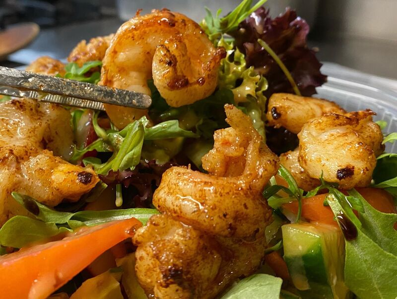 Salat mit Garnelen