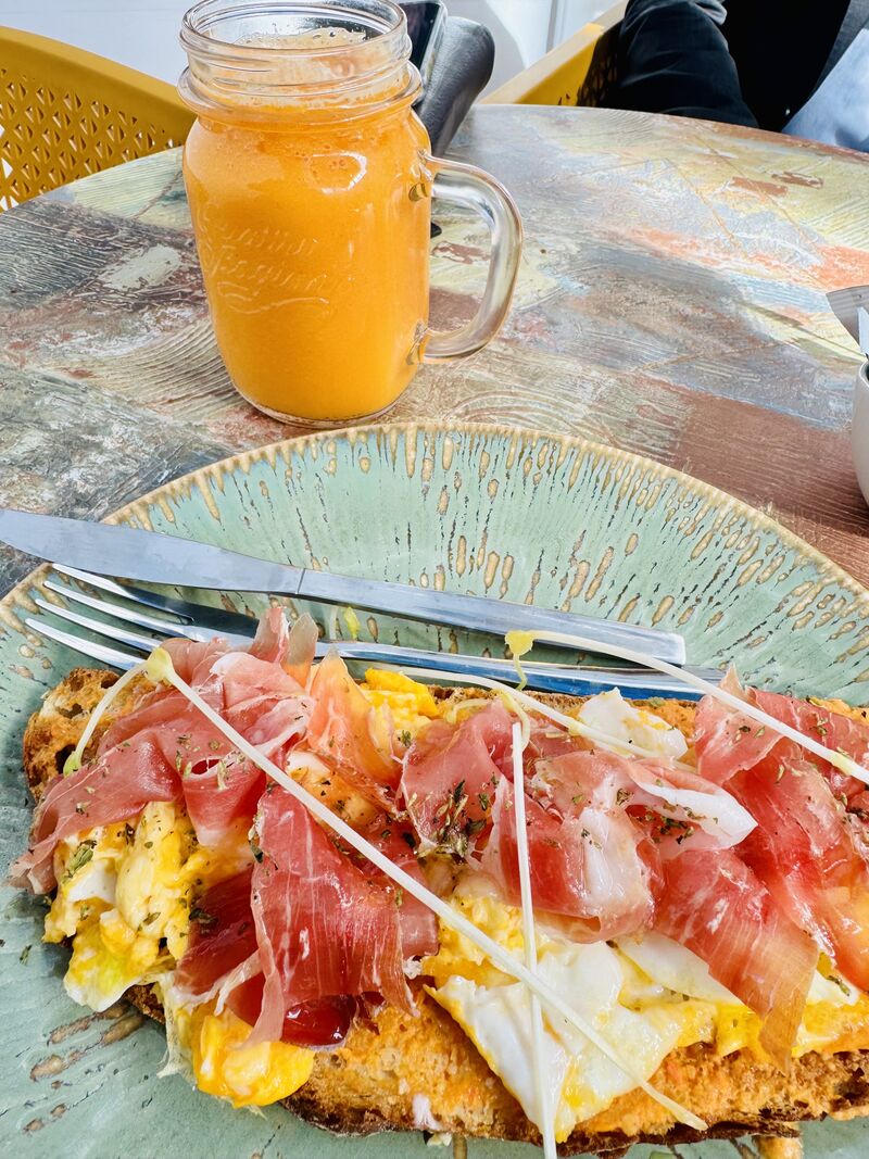 Desayuno Energía: Tosta y Batido