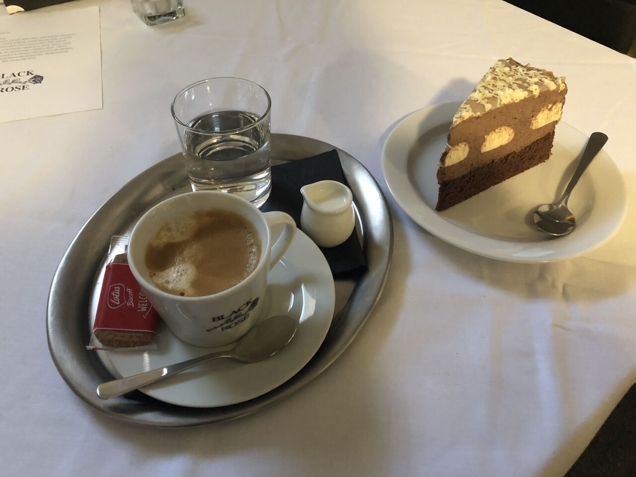 Kávička a banánový dort