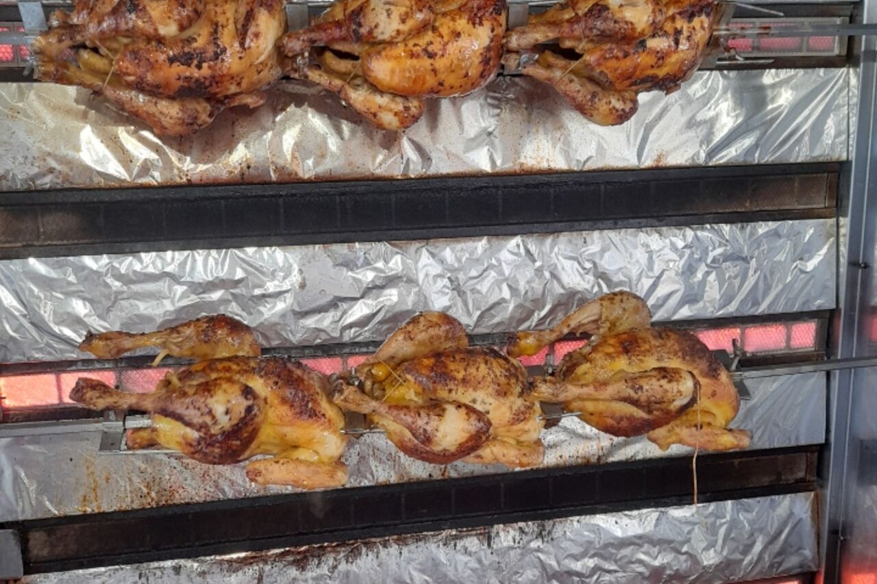 Bienvenue à la rôtisserie du canon