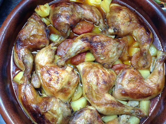 Muslos de pollo al horno con guarnición