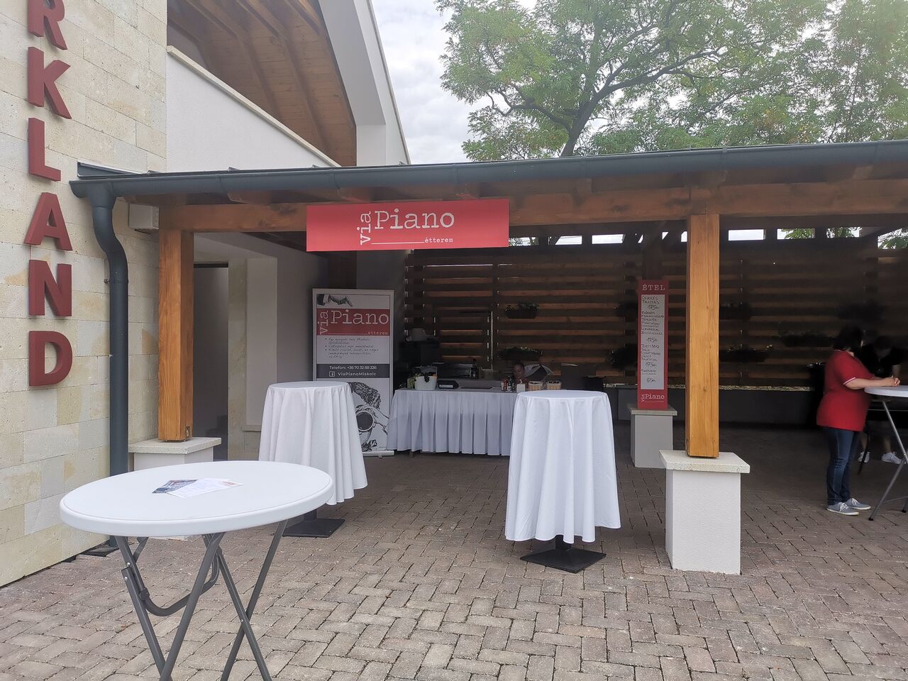 Kint voltunk a Barkland pincészet nyílt napján.