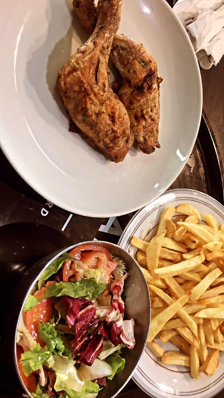 Cuisse De Poulet
Avec Frites et Salade