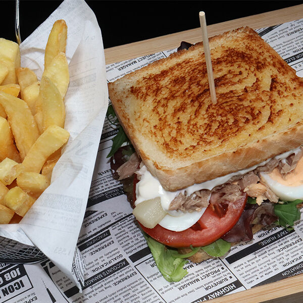 #SWVegetal
Nuestro Sandwich Vegetal con lechuga, tomate, atún, huevo duro y espárrago. 