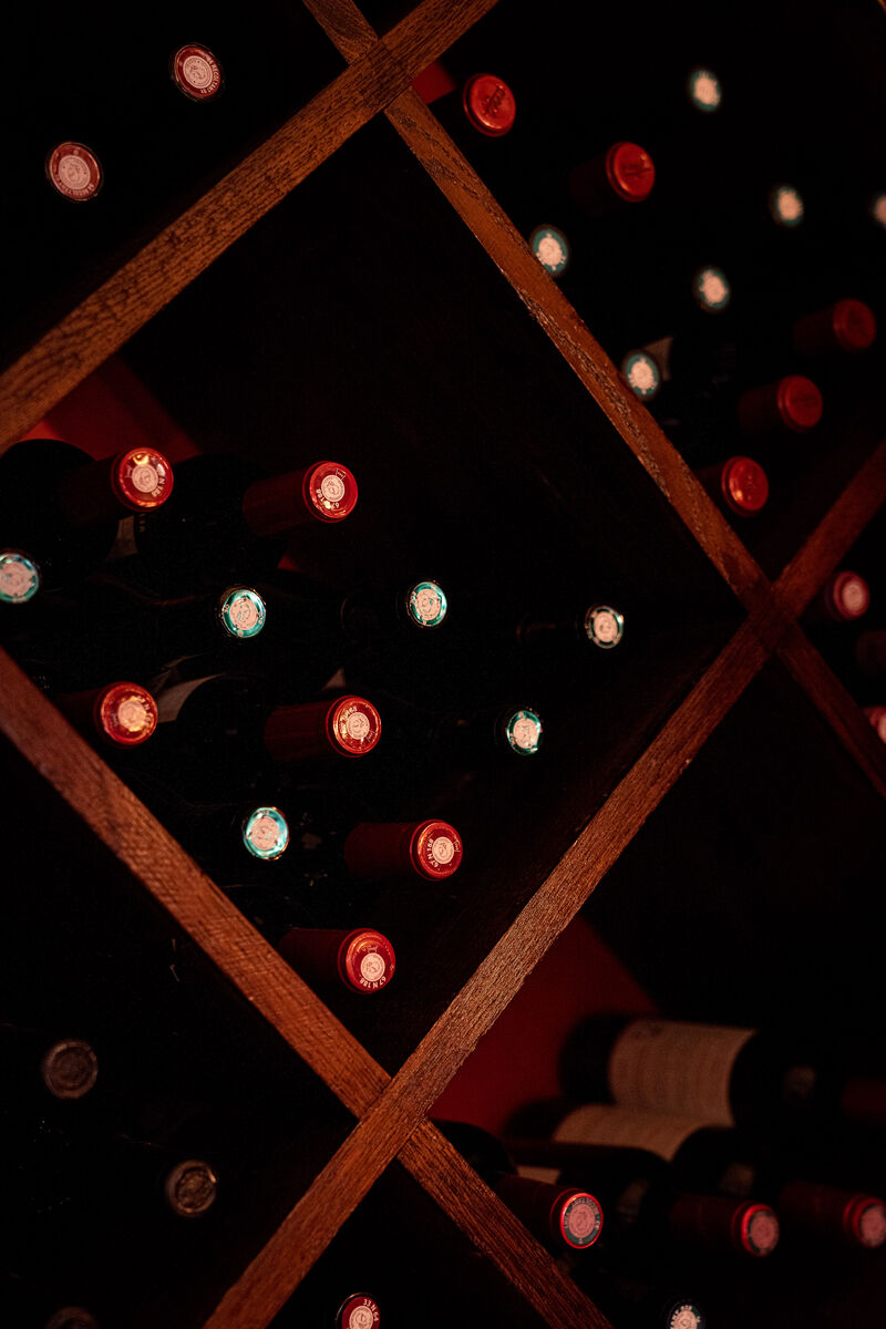 Vous trouverez chez nous une belle sélection de vins, avec des références de vins naturels. 