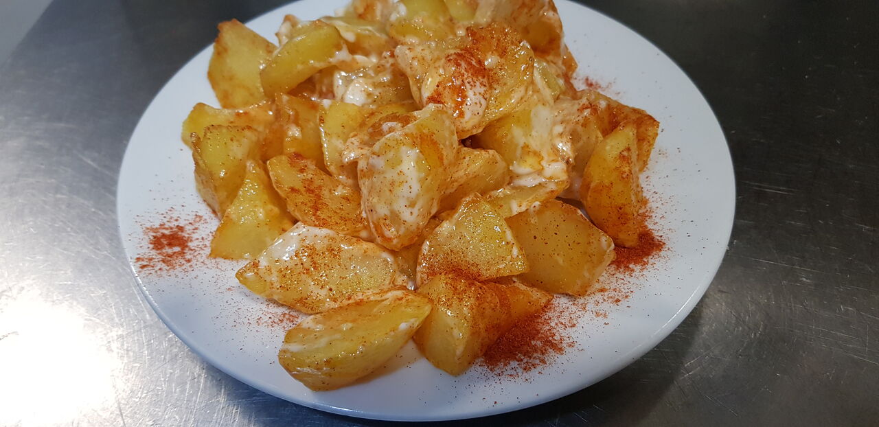 Bravas