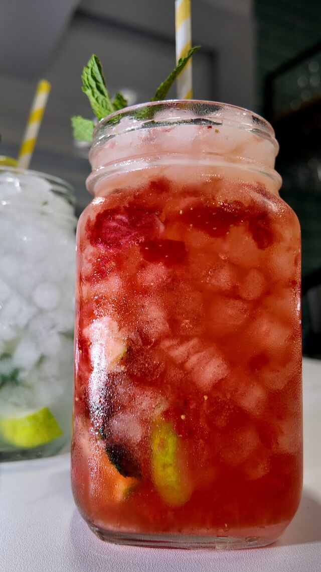 // Strawberry Mojito //