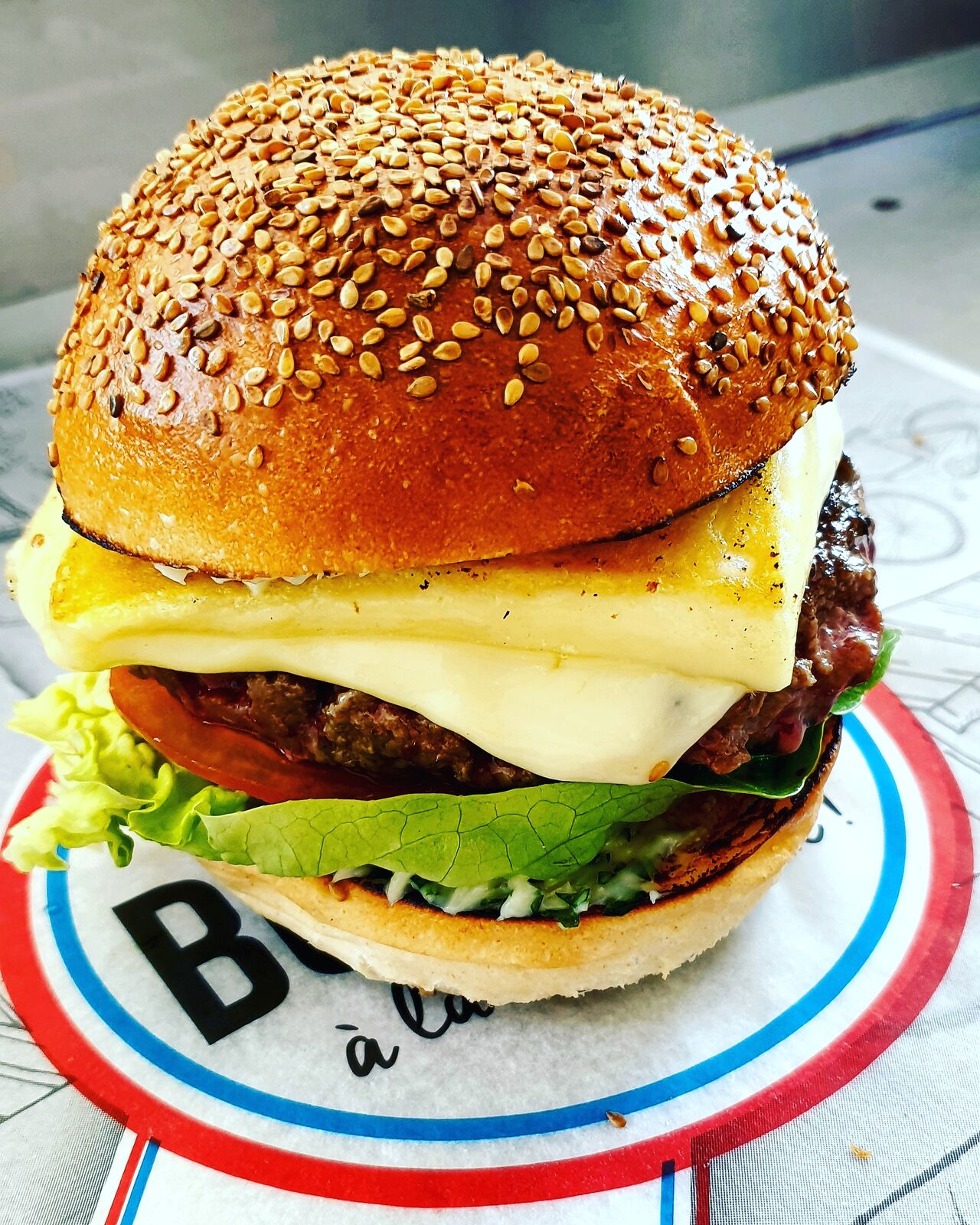 Burger du moment:L'Emmental et pain à l'ail
