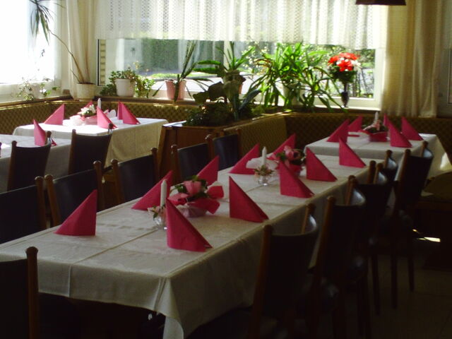 Saal (teilbar) für Ihre private Feier für bis zu 70 Personen