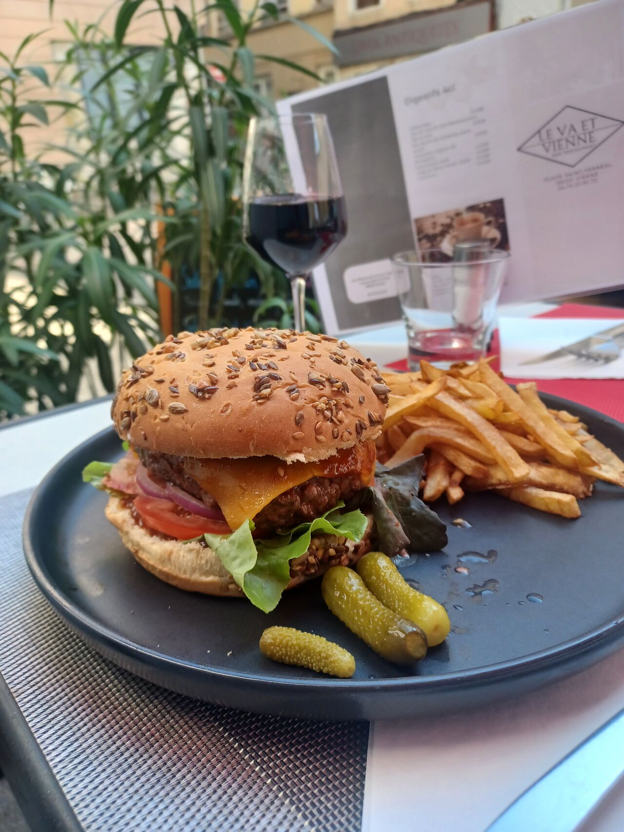 Burger et sa sauce barbecue maison