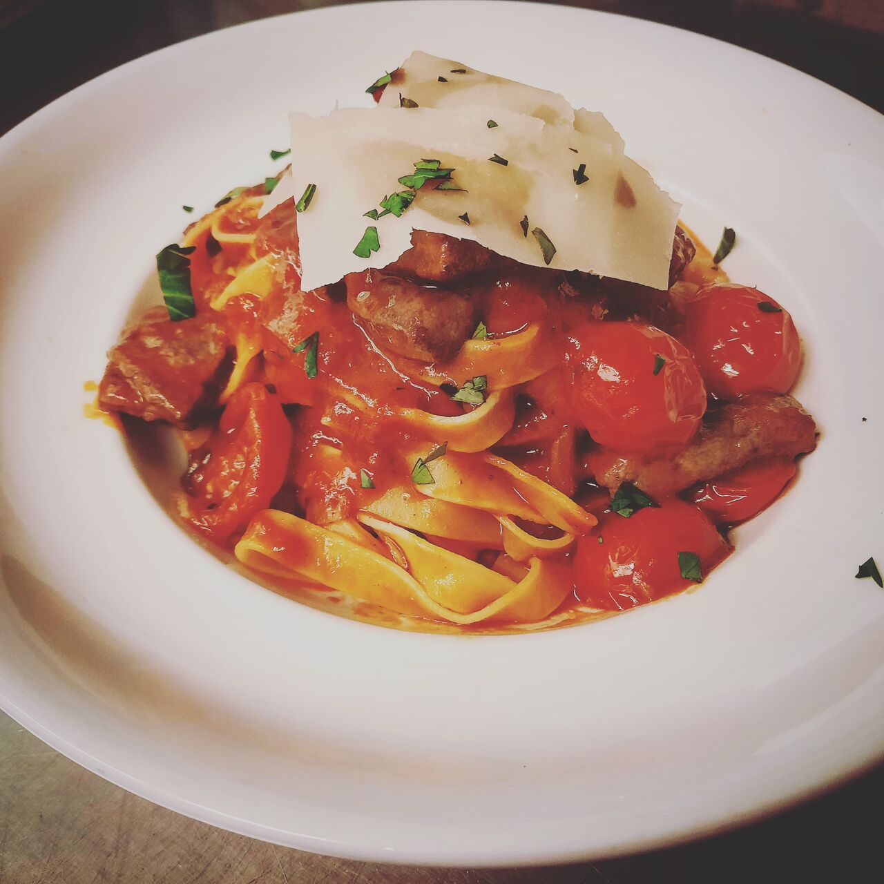 Tagliatelle Kalbsleber mit Cherrytomaten und Parmesan 