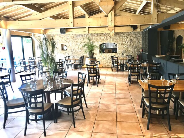 Salle vue jardin
