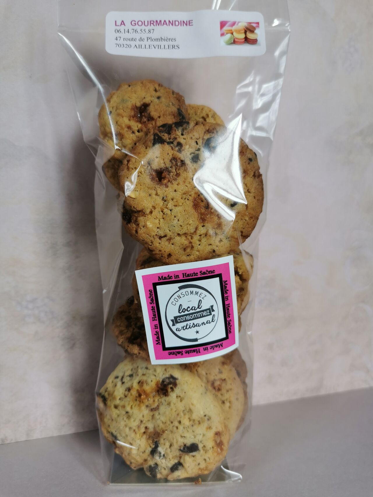 Cookies 140g 4.93€ Cookies noisettes, cacahuètes, nougatine faite maison et aux pépites de chocolats