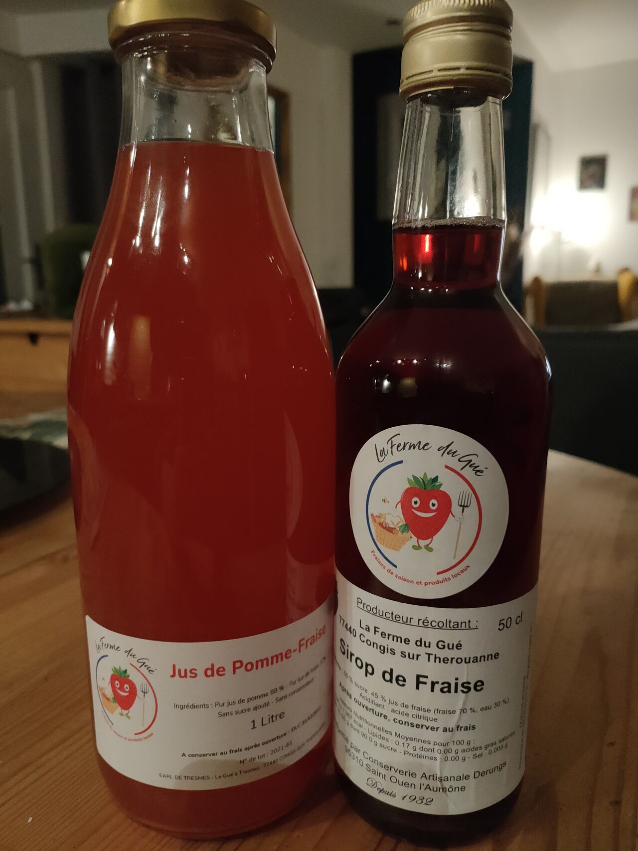 Ferme du gué : Jus de pomme-fraise et son sirop. En attendant la saison des fraises....