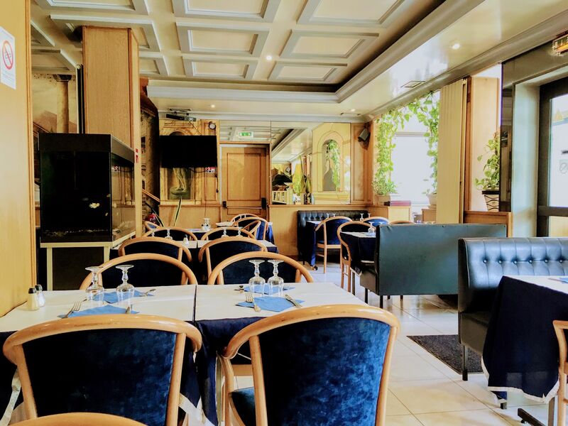 Salle du restaurant pour vous recevoir à Champigny Sur Marne 