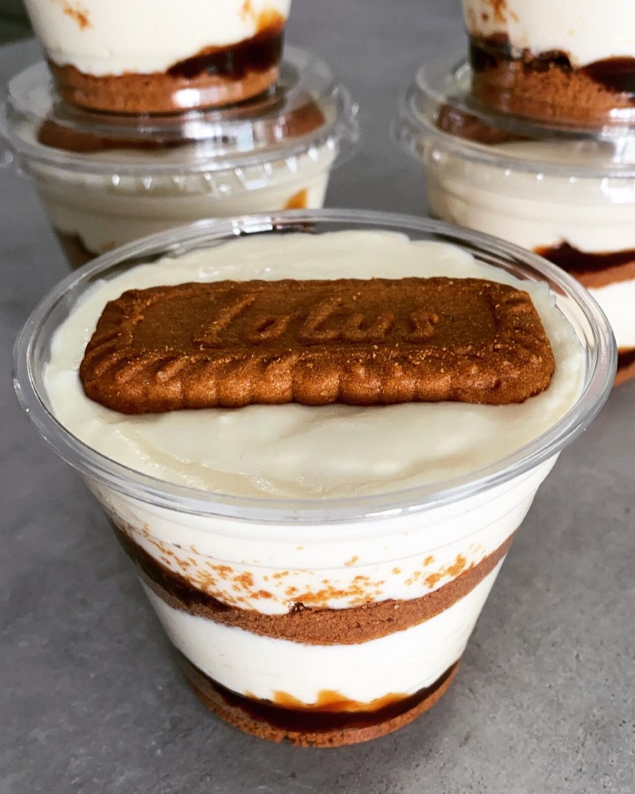 Une petite note sucrée 🔝 avec notre Tiramisu Spéculoos Caramel Beurre Salé 