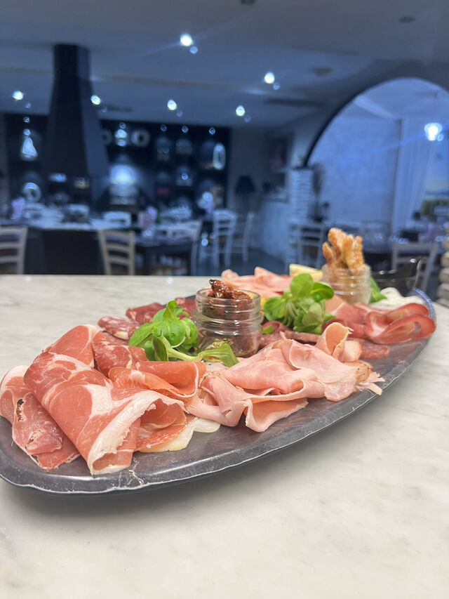 Tagliere di salumi e formaggi 