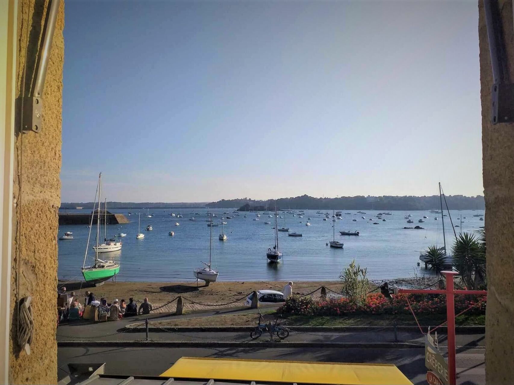 Vue Envoûtante sur la Mer